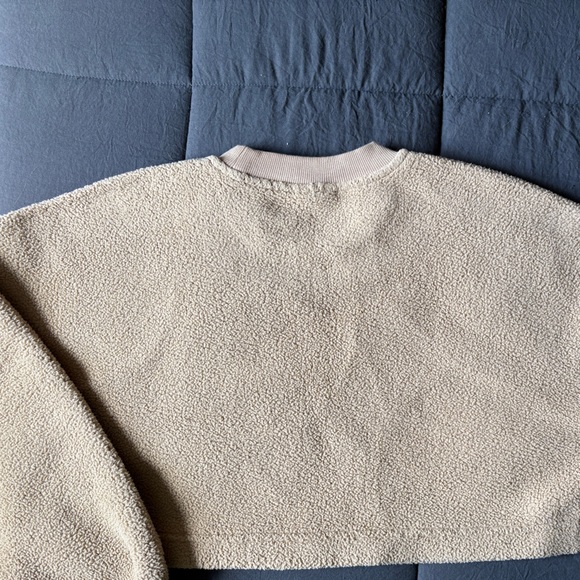 Aritzia Sunday Best Cropped Sherpa Crewneck - Picture 6 of 7